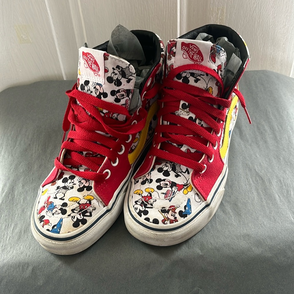 Vans Off the Wall Mickey Mouse Disney size 4